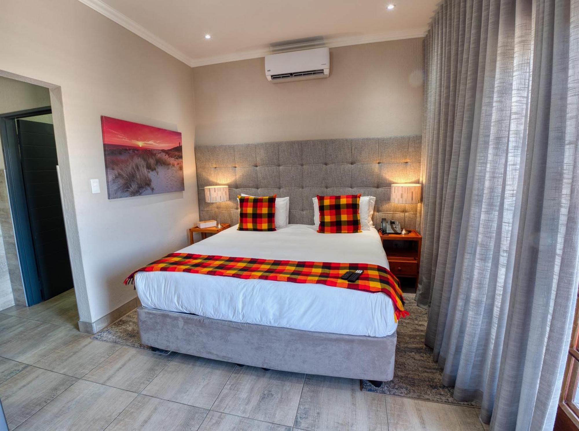 Tembo Guest Lodge Хейзивью Экстерьер фото