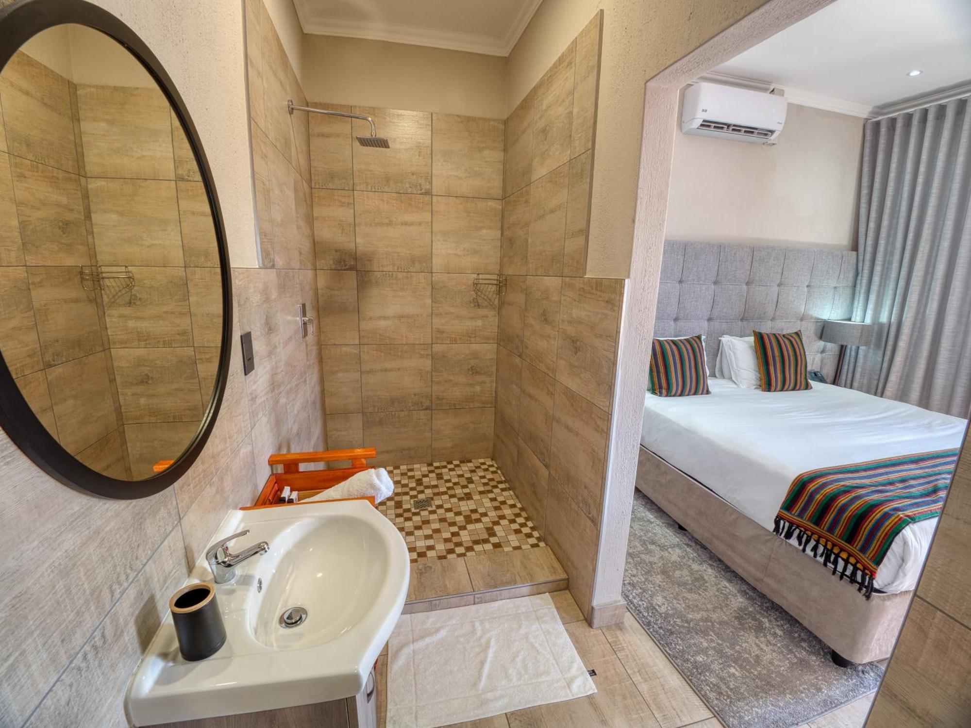 Tembo Guest Lodge Хейзивью Экстерьер фото